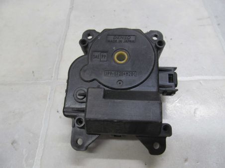 TOYOTA SILNICZEK KLAPY NAGRZEWNICY AE063700-8580 01-09