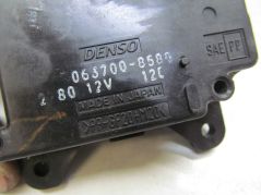 TOYOTA SILNICZEK KLAPY NAGRZEWNICY AE063700-8580 01-09