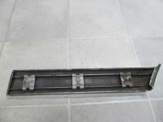 MERCEDES C W202 93/00 LISTEWKA LISTWA BLOTNIKA LEWA 744