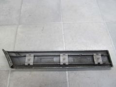 MERCEDES C W202 93/00 LISTEWKA LISTWA BLOTNIKA PRAWA 744