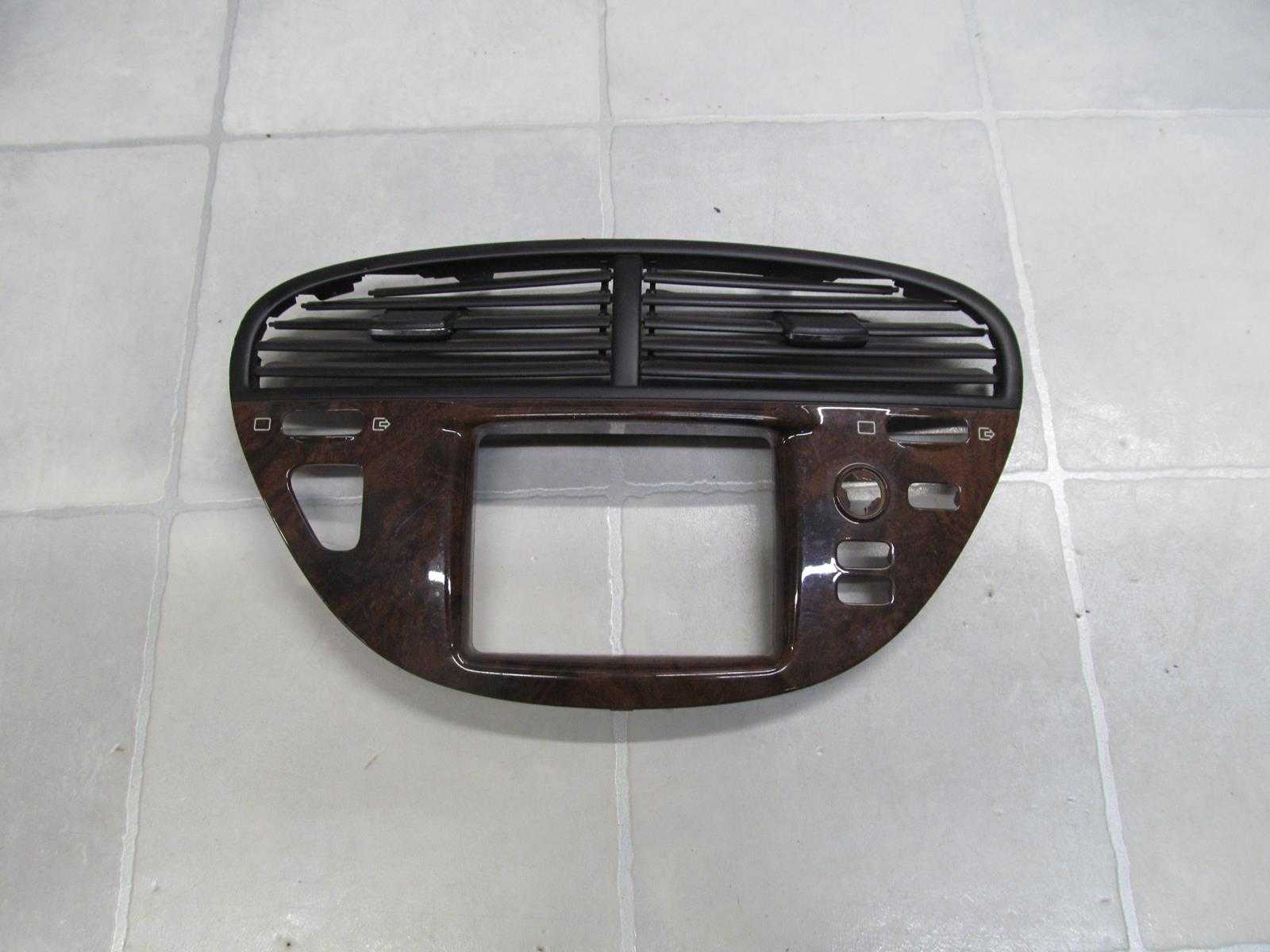 PEUGEOT 607 RAMKA OSŁONA PANELU KRATKI NAWIEWU