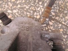 TOYOTA RAV4 III 2.0 VVTI ZACISK HAMULCOWY TYL LEWY 05-12