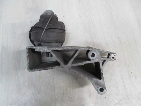 VOLVO S60 V70 2.5 T LAPA PODUSZKA SILNIKA 8683936
