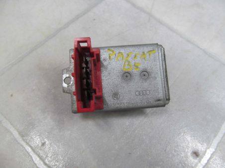 VW PASSAT B5 REZYSTOR OPORNICA DMUCHAWY 8D0959263 97-05
