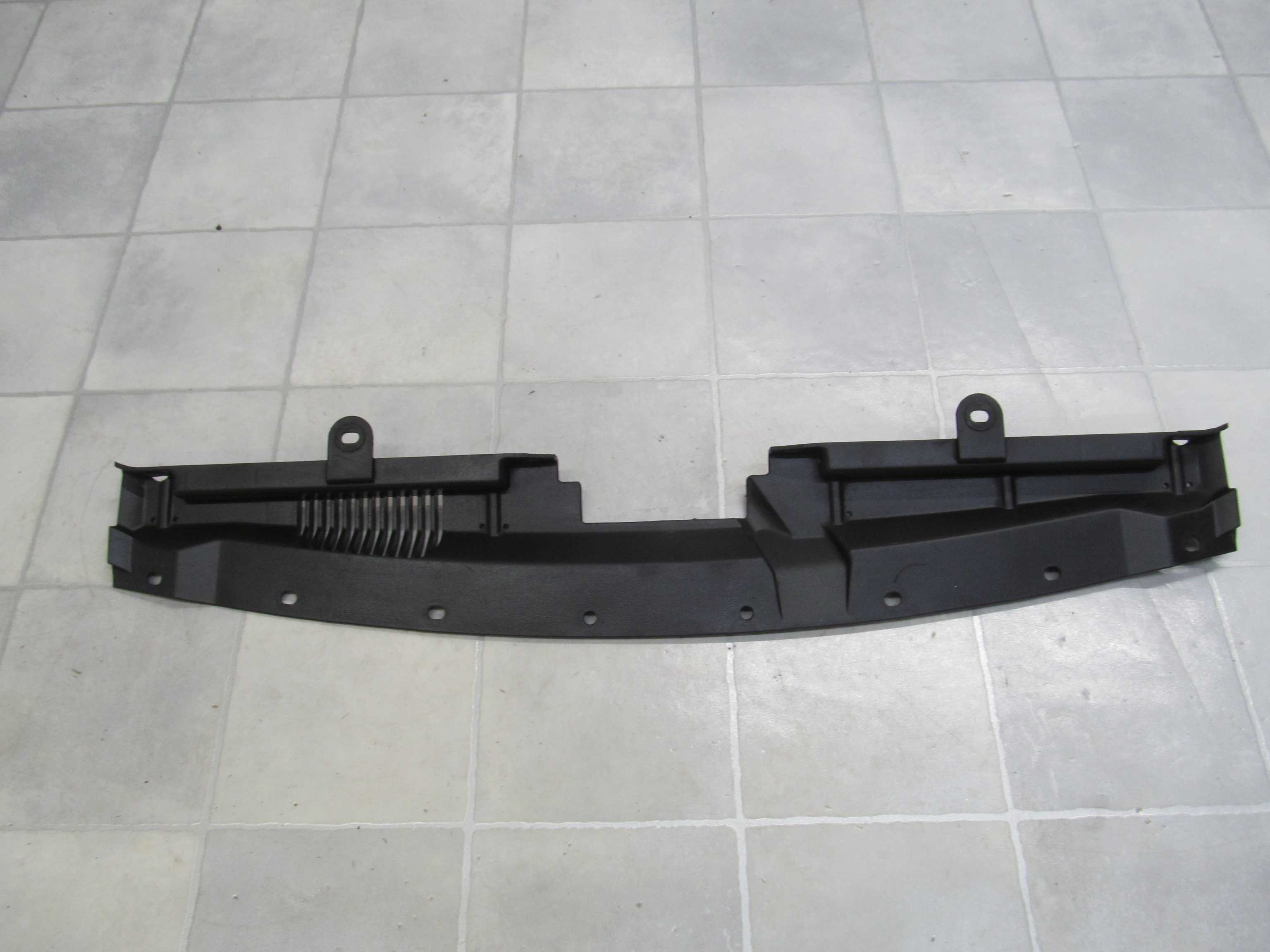 KIA SHUMA II OSLONA PASA PRZOD 0K2S150371 01-04