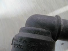 VW GOLF V KROCIEC WODY KOLANKO 1K0122291