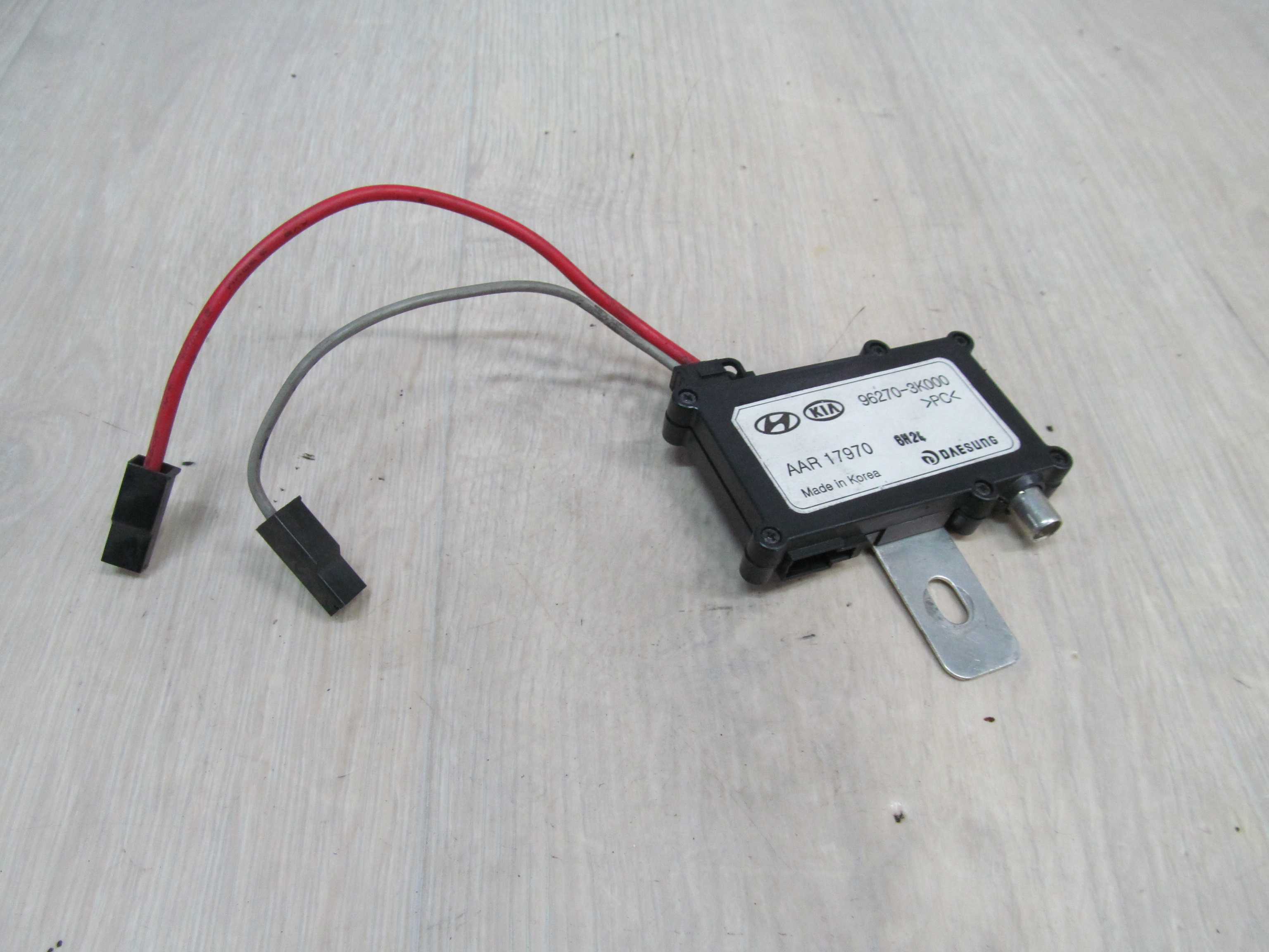 HYUNDAI SONATA IV 05- WZMACNIACZ ANTENOWY 96270-3K000