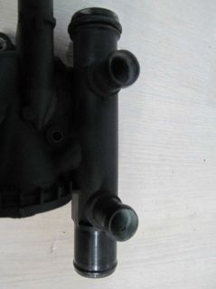 RENAULT MASTER 2.2 DCI OBUDOWA TERMOSTATU 8200021008