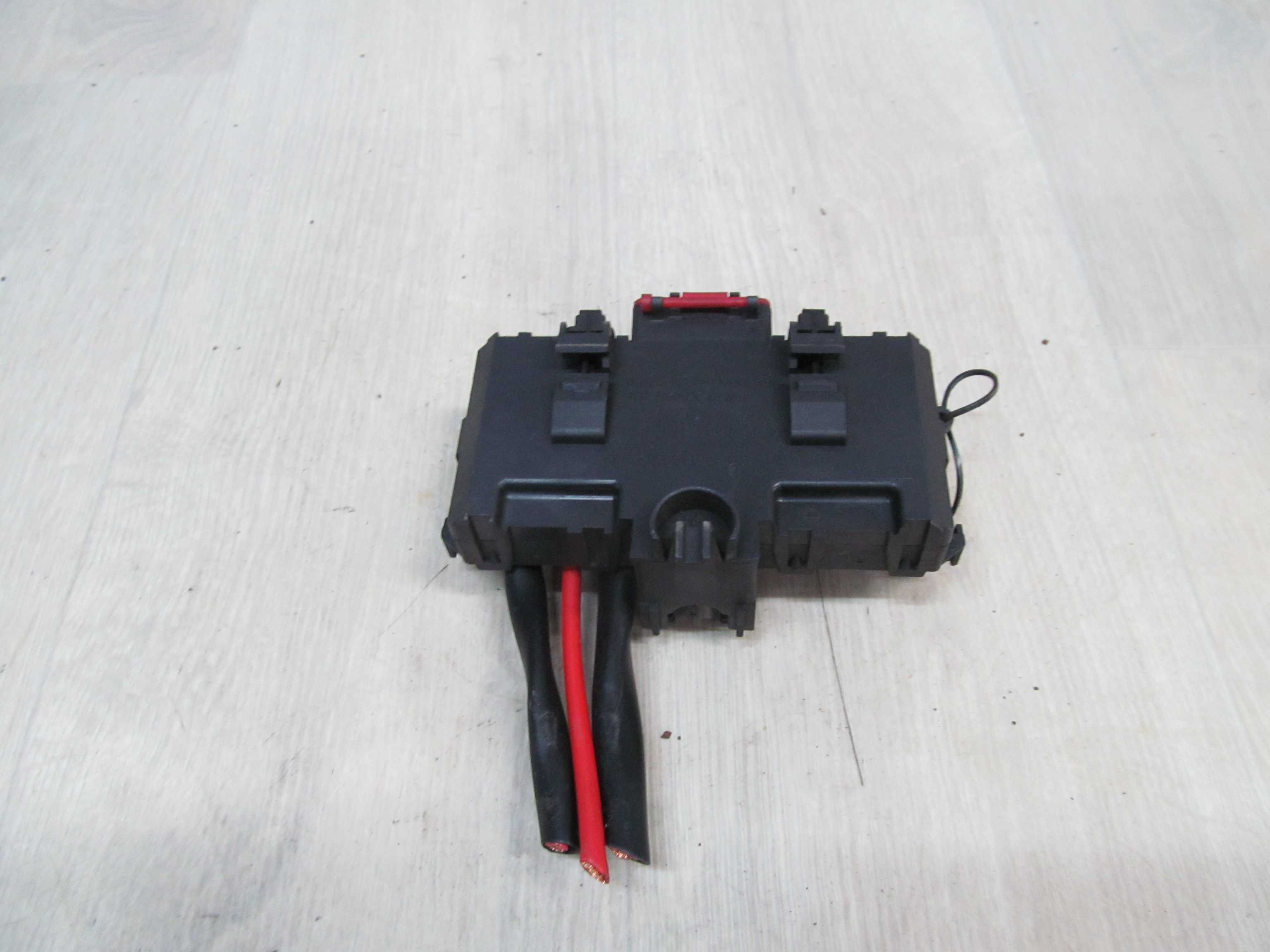 MERCEDES W203 KLEMA PLUSOWA A2035450603