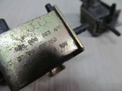 VW AUDI SEAT SKODA ZAWOR PODCISNIENIA 028906283