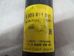 MERCEDES C W203 SPRYSKIWACZ LAMPY PRAWY A2038600647