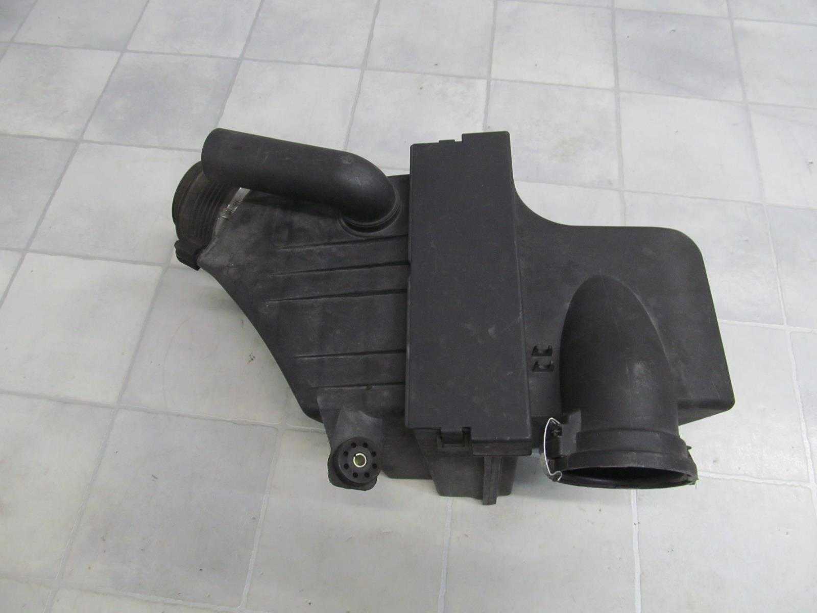 BMW E39 2.0 D OBUDOWA FILTRA POWIETRZA