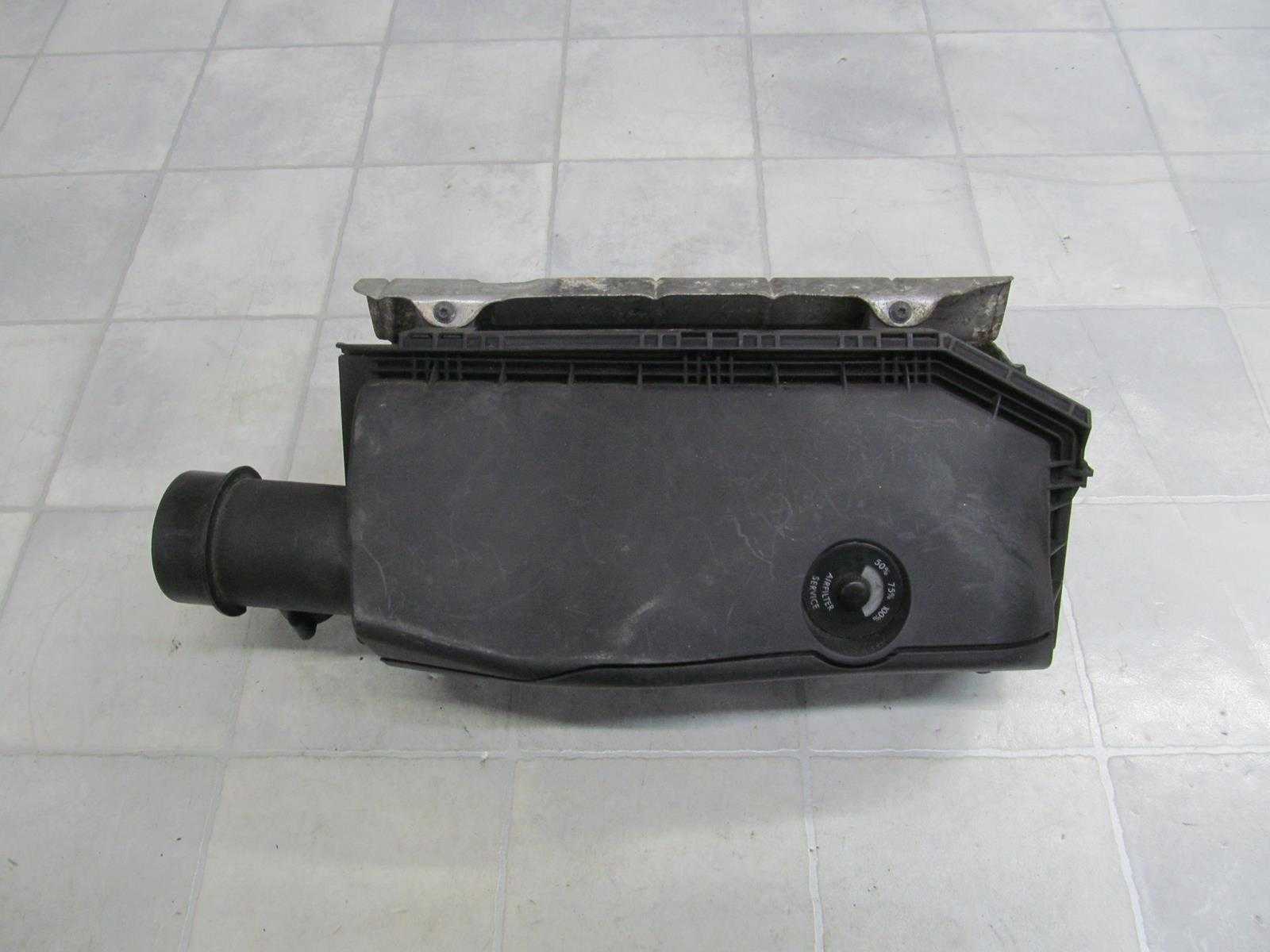 MERCEDES W210 3.2 CDI 95-02  OBUDOWA FILTRA POWIETRZA 6110900801