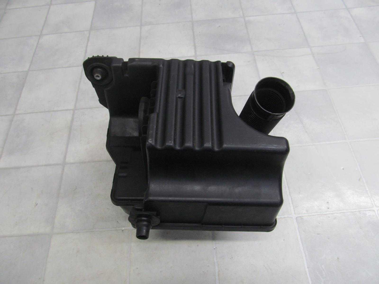 MERCEDES W169 2.0  04-12  OBUDOWA FILTRA POWIETRZA 09400004