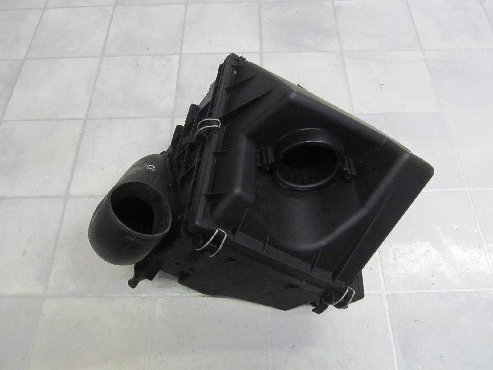 MERCEDES W202 93-00 OBUDOWA SKRZYNKI BEZPIECZNIKOW 2025400424