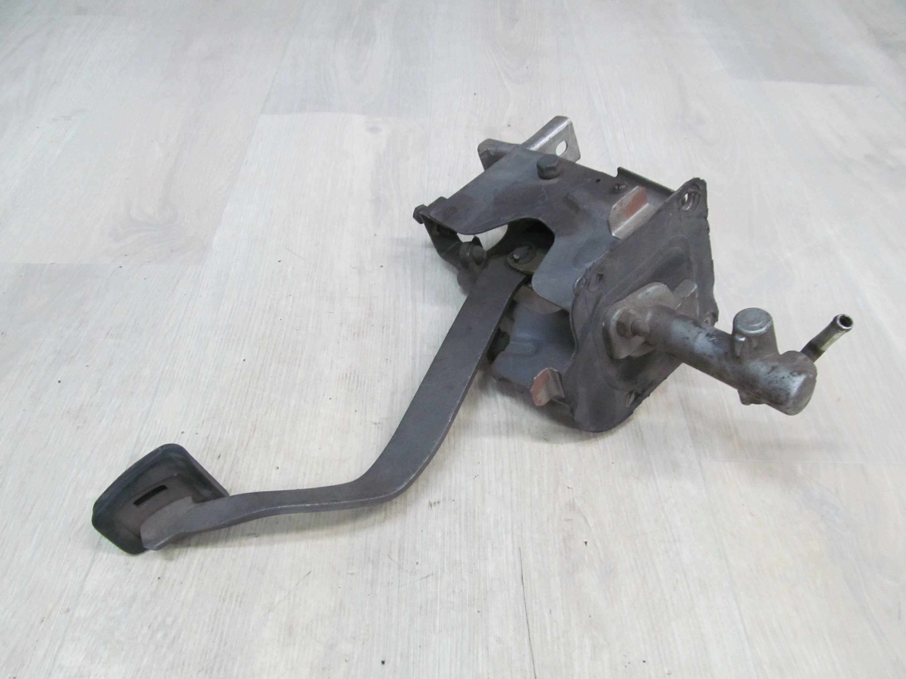 DAEWOO LEGANZA 97-00 PEDAL HAMULCA