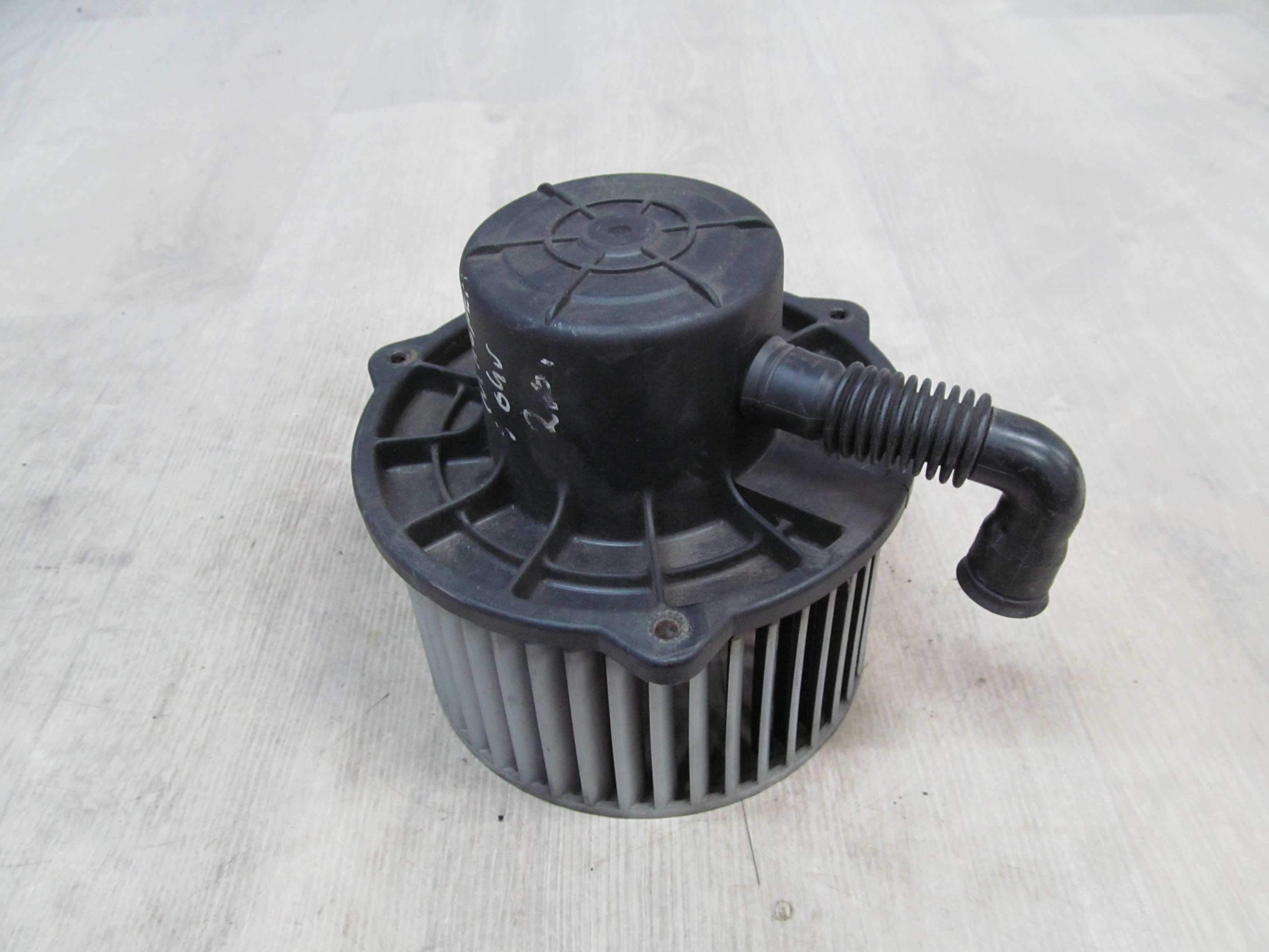 KIA MAGENTIS 00-05 WENTYLATOR NAGRZEWNICY UK