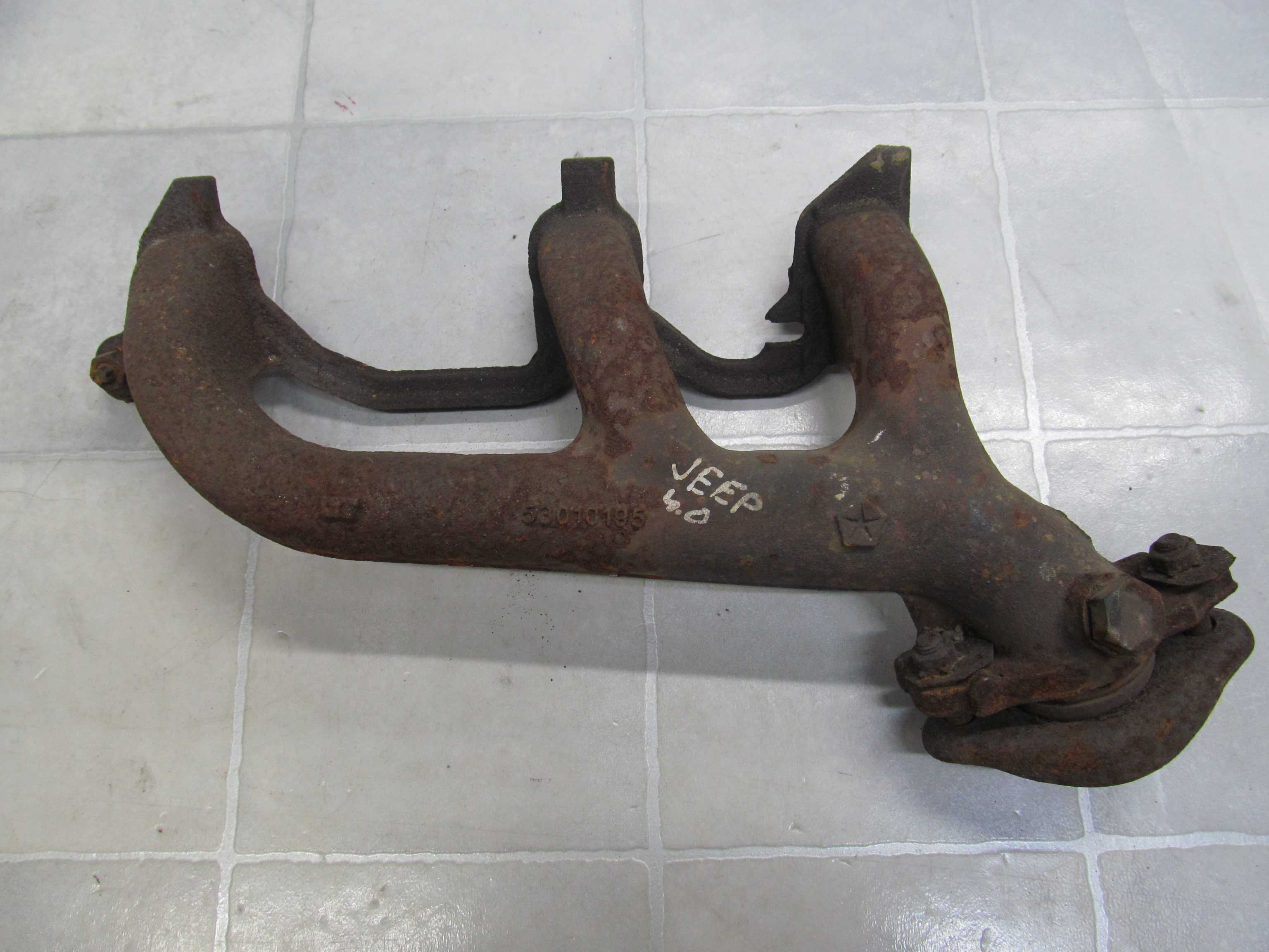JEEP CHEEROKE XJ 4.0B KOLEKTOR WYDECHOWY 53010195