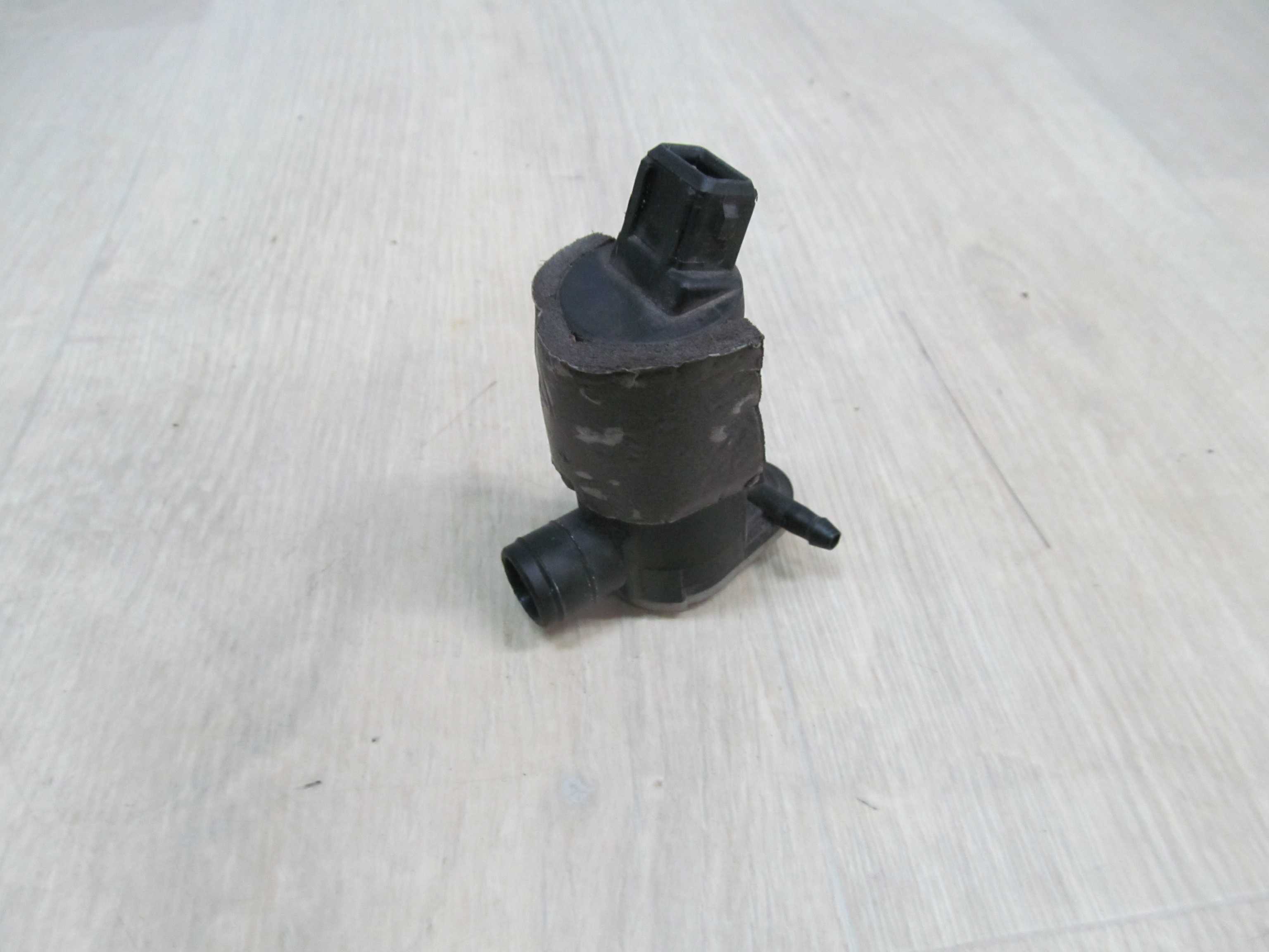 FORD FOCUS KA MK1 POMPKA SPRYSKIWACZY 93BB 17K624 BA