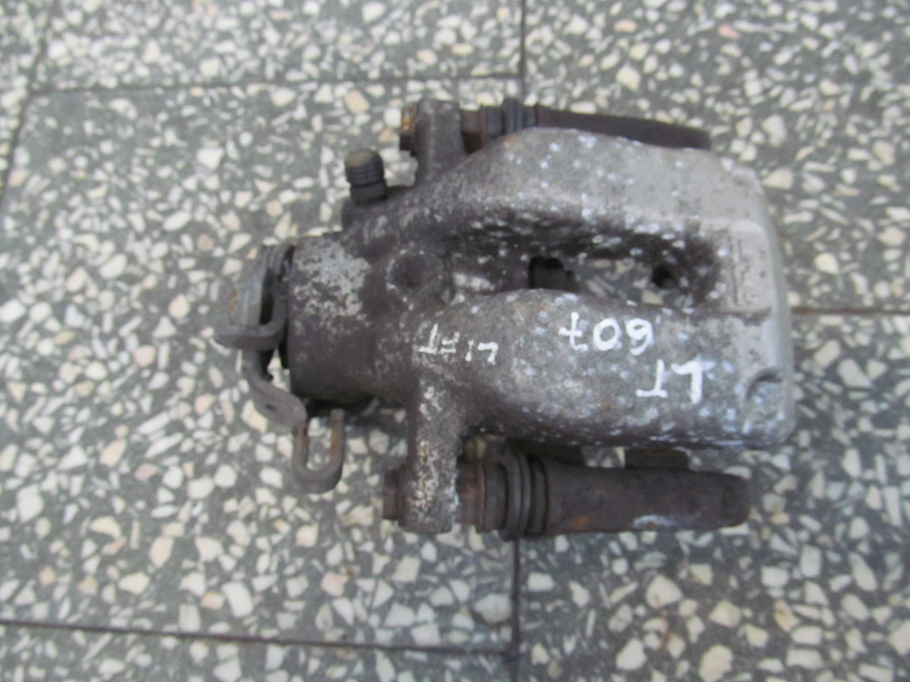 PEUGEOT 607 LIFT ZACISK HAMULCOWY TYL LEWY 99-10