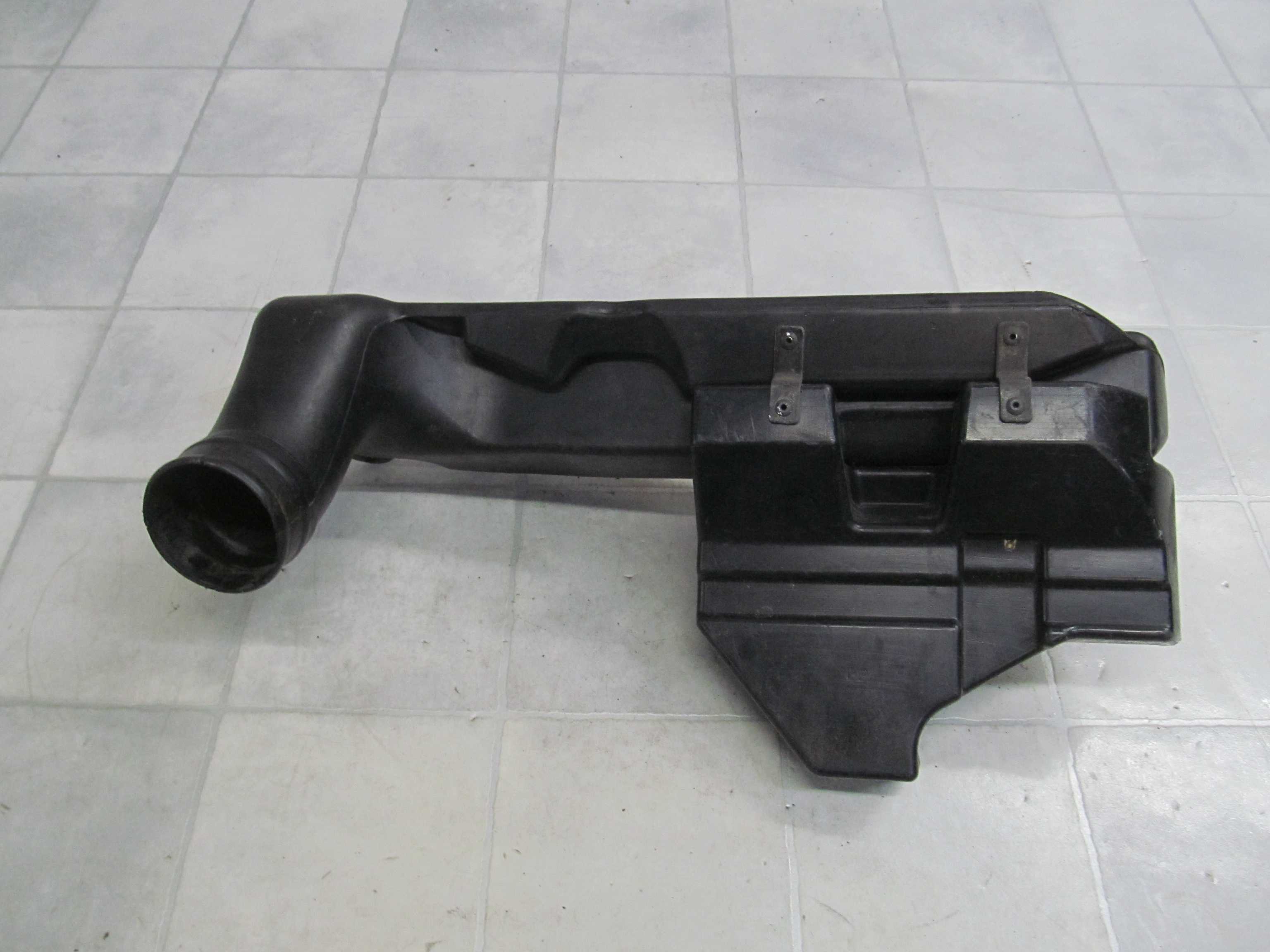 KIA CARNIVAL 99-05 2.9 CRDI REZONATOR POWIETRZA
