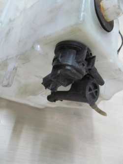 MAZDA 6 GH 07-13 ZBIORNIK PLYNU DO SPRYSKIWACZY LAMP Z POMPKA