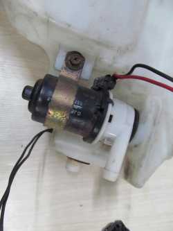 MAZDA 6 GH 07-13 ZBIORNIK PLYNU DO SPRYSKIWACZY LAMP Z POMPKA