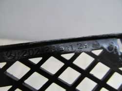 MERCEDES W202 93-01 KRATKA ZDERZAKA LEWA 2028851123