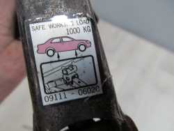 TOYOTA CAMRY VI ZESTAW NARZEDZI LEWAREK PODNOSNIK 01-06