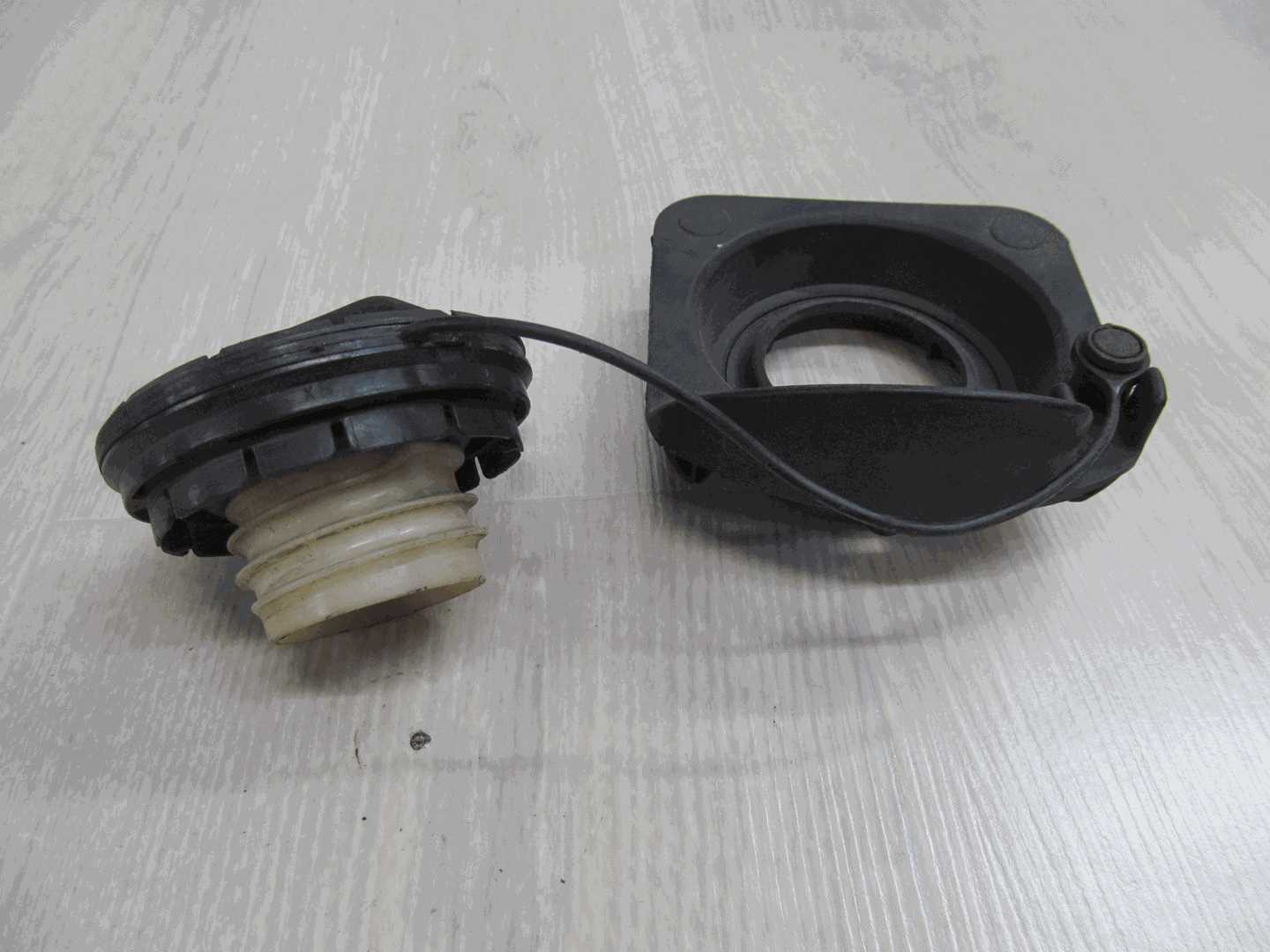 HONDA STREAM 00-07 KOREK WLEWU PALIWA
