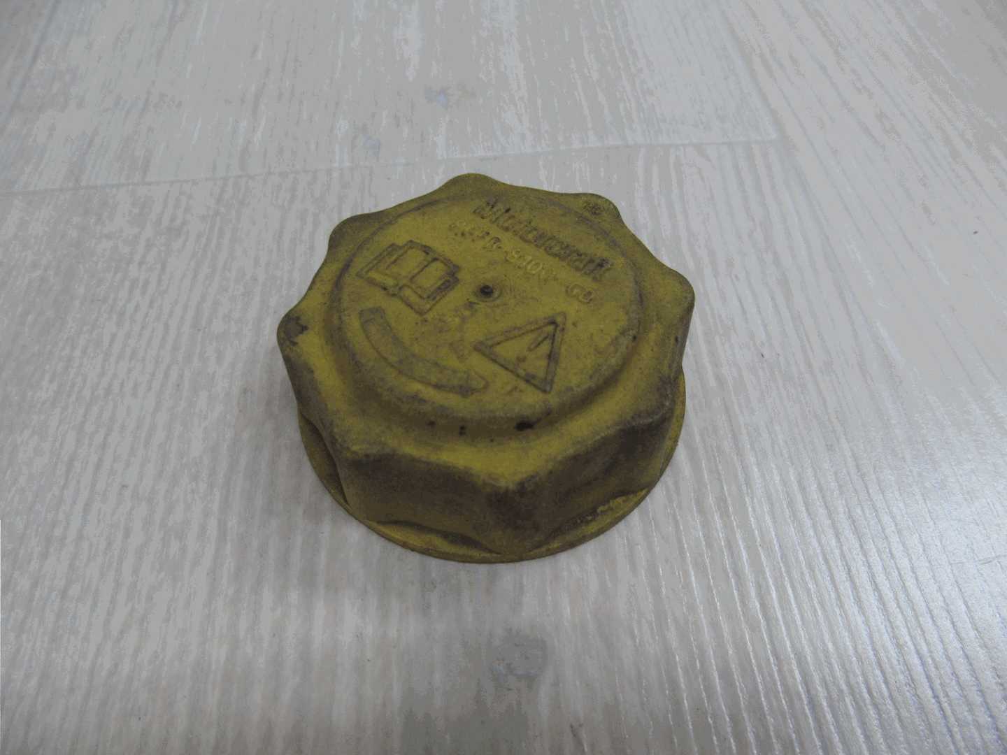 FORD KOREK ZBIORNICZKA WYROWNAWCZEGO 86FB-8100-GD