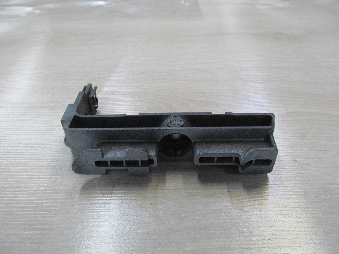 PEUGEOT 106 91-03 SLIZG ZDERZAKA PRZOD LEWY 9621256980