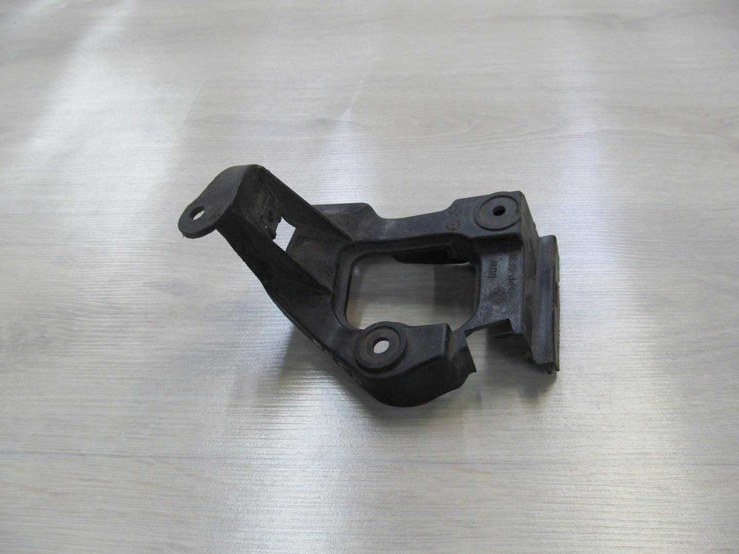 AUDI A6 C5 97-04 SLIZG PROGU PRAWY PRZOD 4B0853922B