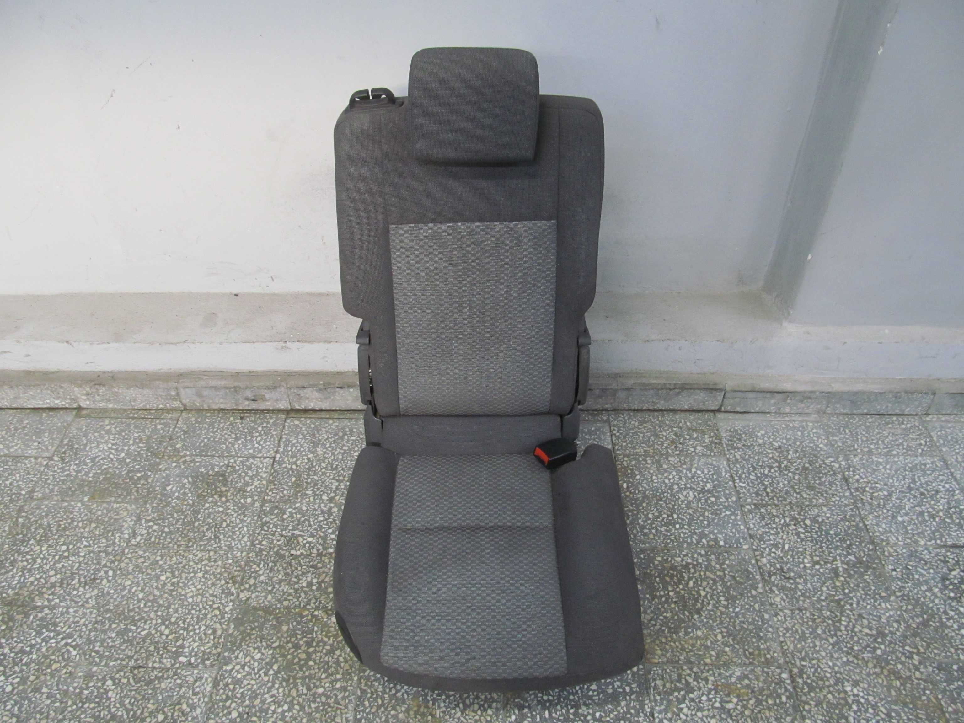 FORD C-MAX FOTEL SIEDZENIE TYL II RZAD PRAWY 03-10