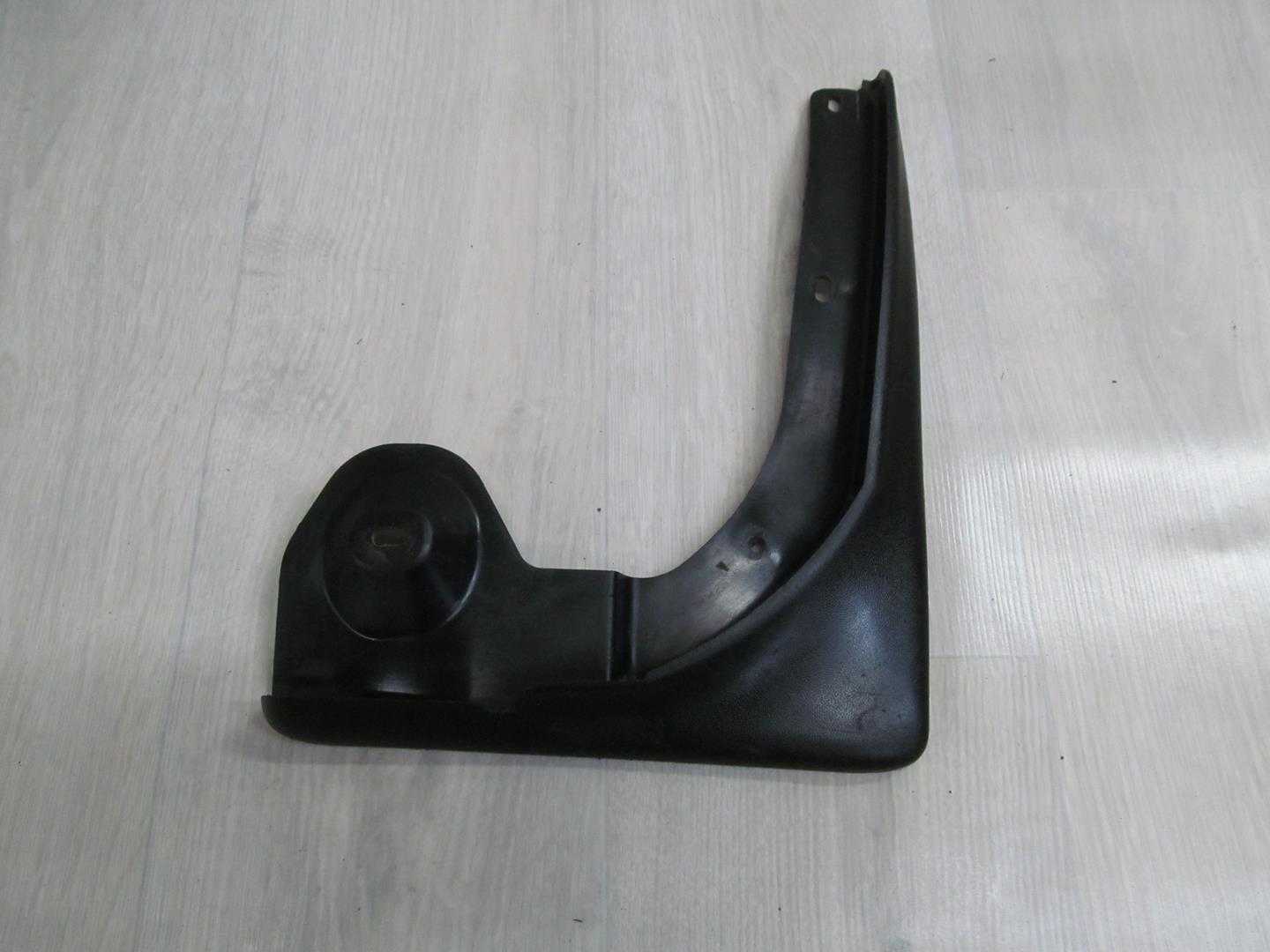 SKODA OCTAVIA II 04-13 CHLAPACZ PRAWY PRZOD 1Z0821820