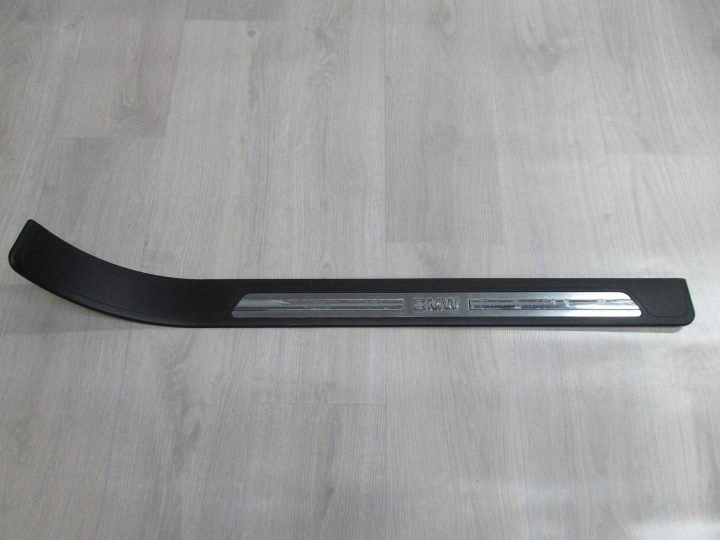 BMW E38 94-01 LISTWA OSLONA PROGU PRAWY PRZOD 8220220