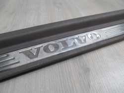 VOLVO S40 95-04 LISTWA OSLONA PROGU PRAWY PRZOD 30818422