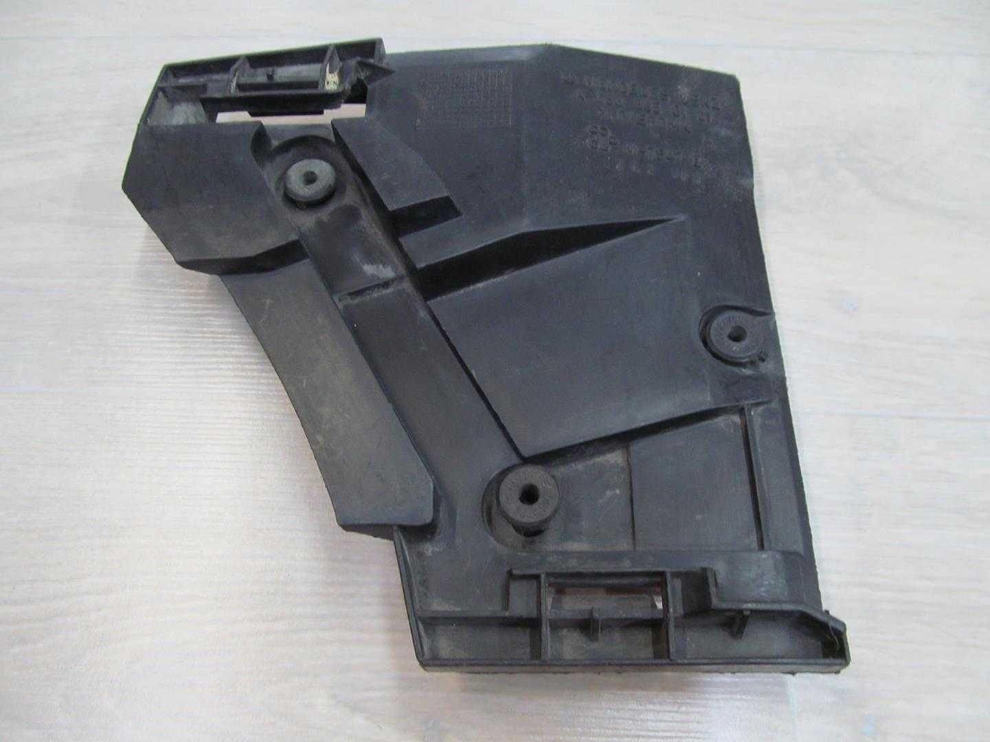 MERCEDES VITO W638 VITO 96-03 SLIZG ZDERZAKA LEWY TYL A6388850121