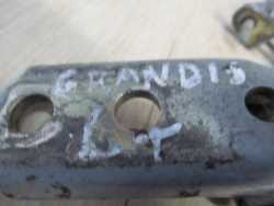 MITSUBISHI GRANDIS 03-11 ZAWIAS DRZWI LEWY TYL