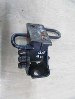 AUDI A6 C5 97-04 ZAWIAS DRZWI PRAWY PRZOD 4B0831412B