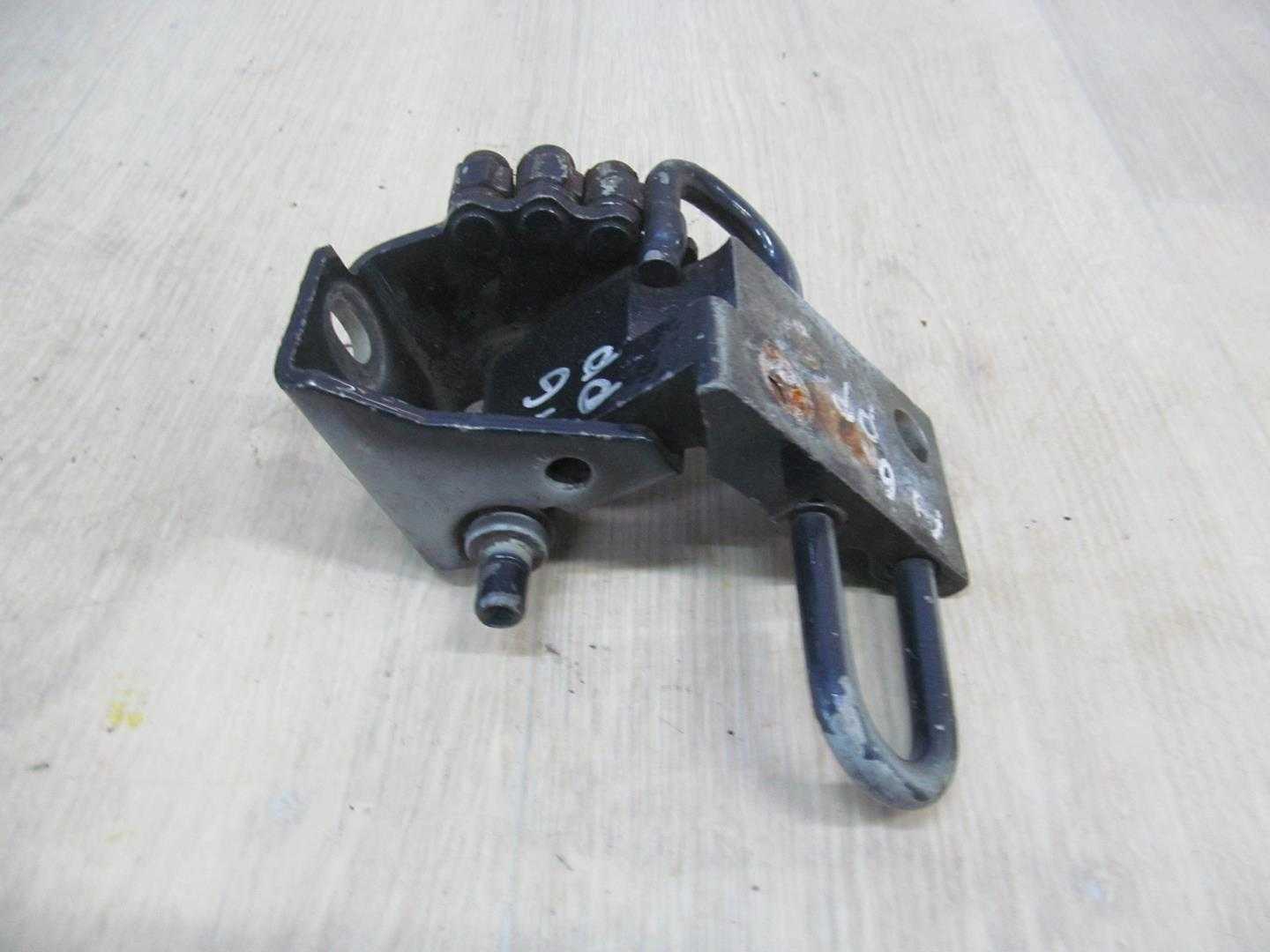 AUDI A6 C5 97-04 ZAWIAS DRZWI PRAWY PRZOD 4B0831412B AUDI A6 C5 97-04 ZAWIAS DRZWI PRAWY PRZOD 4B0831412B