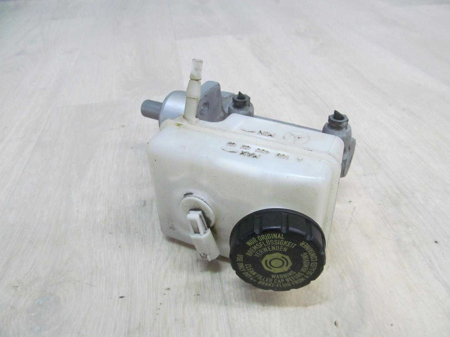 MERCEDES W169 2.0B 04-12 POMPA HAMULCOWA 32067200
