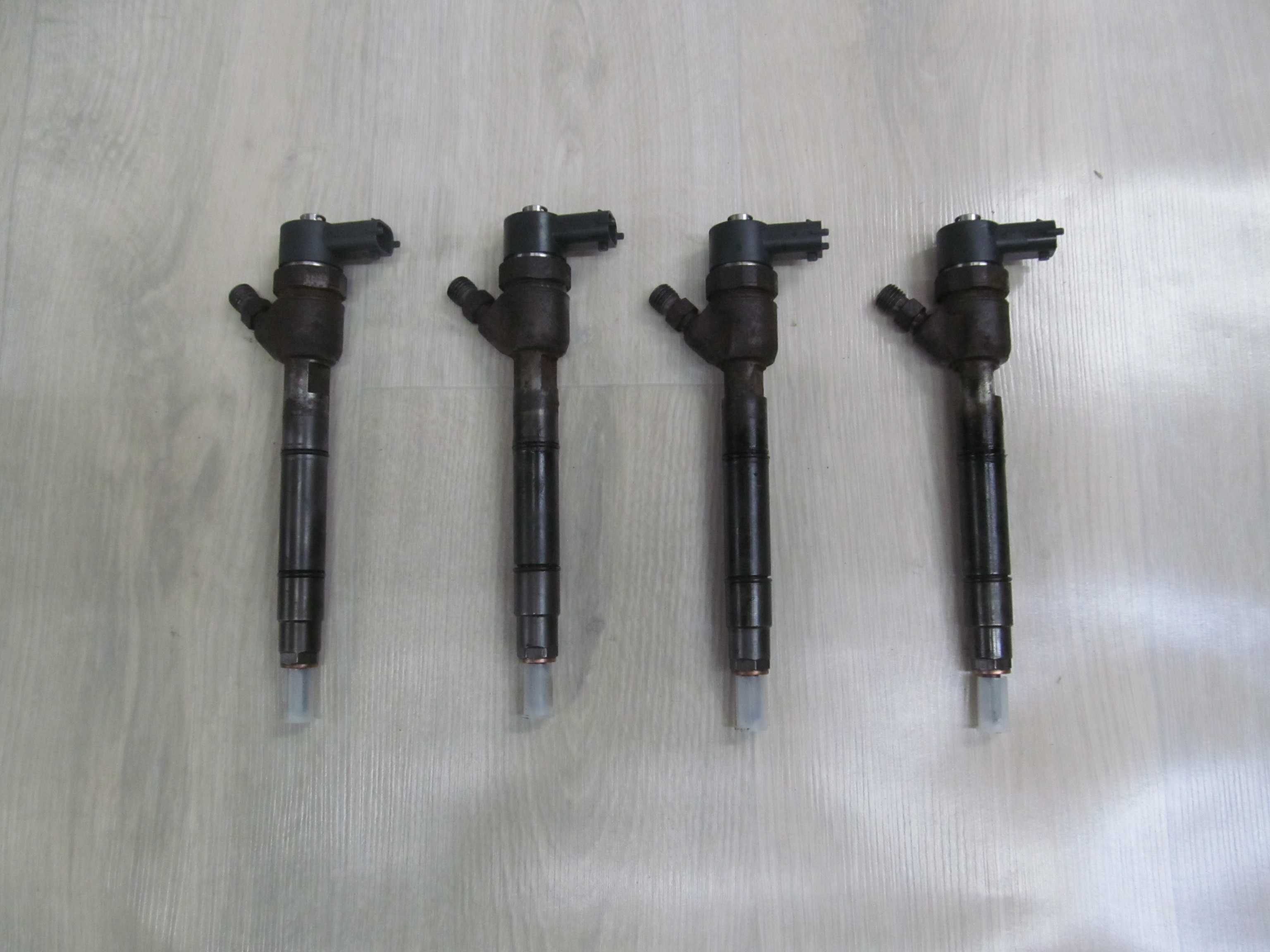 KIA HYUNDAI 1.5 1.6 CRDI WTRYSK WTRYSKIWACZ 0445110256
