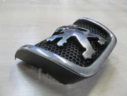 PEUGEOT 607 99-04 LOGO EMBLEMAT GRILL ZNACZEK 9638055177