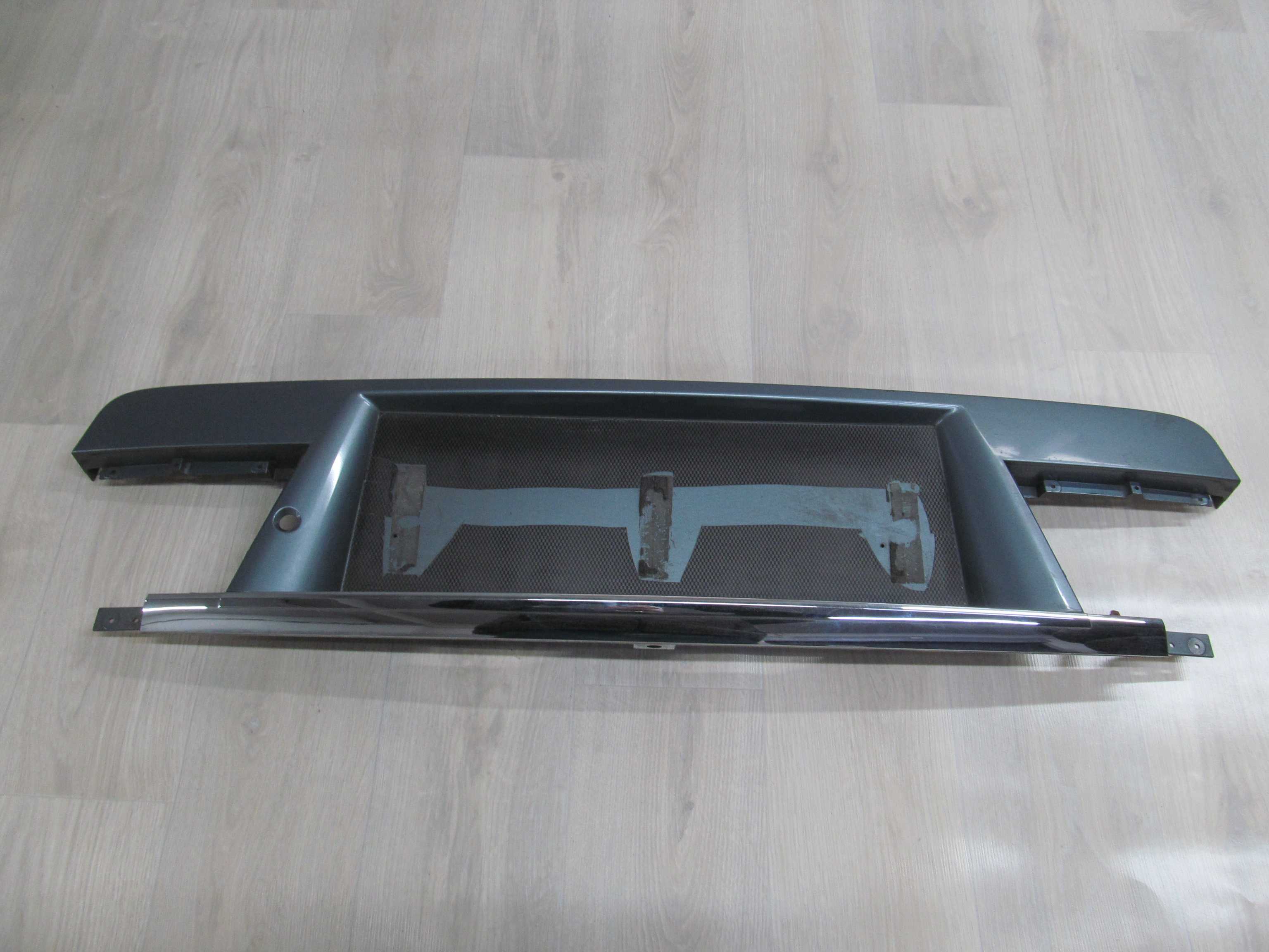 KIA MAGENTIS 00-04 BLENDA KLAPY TYL CHROM