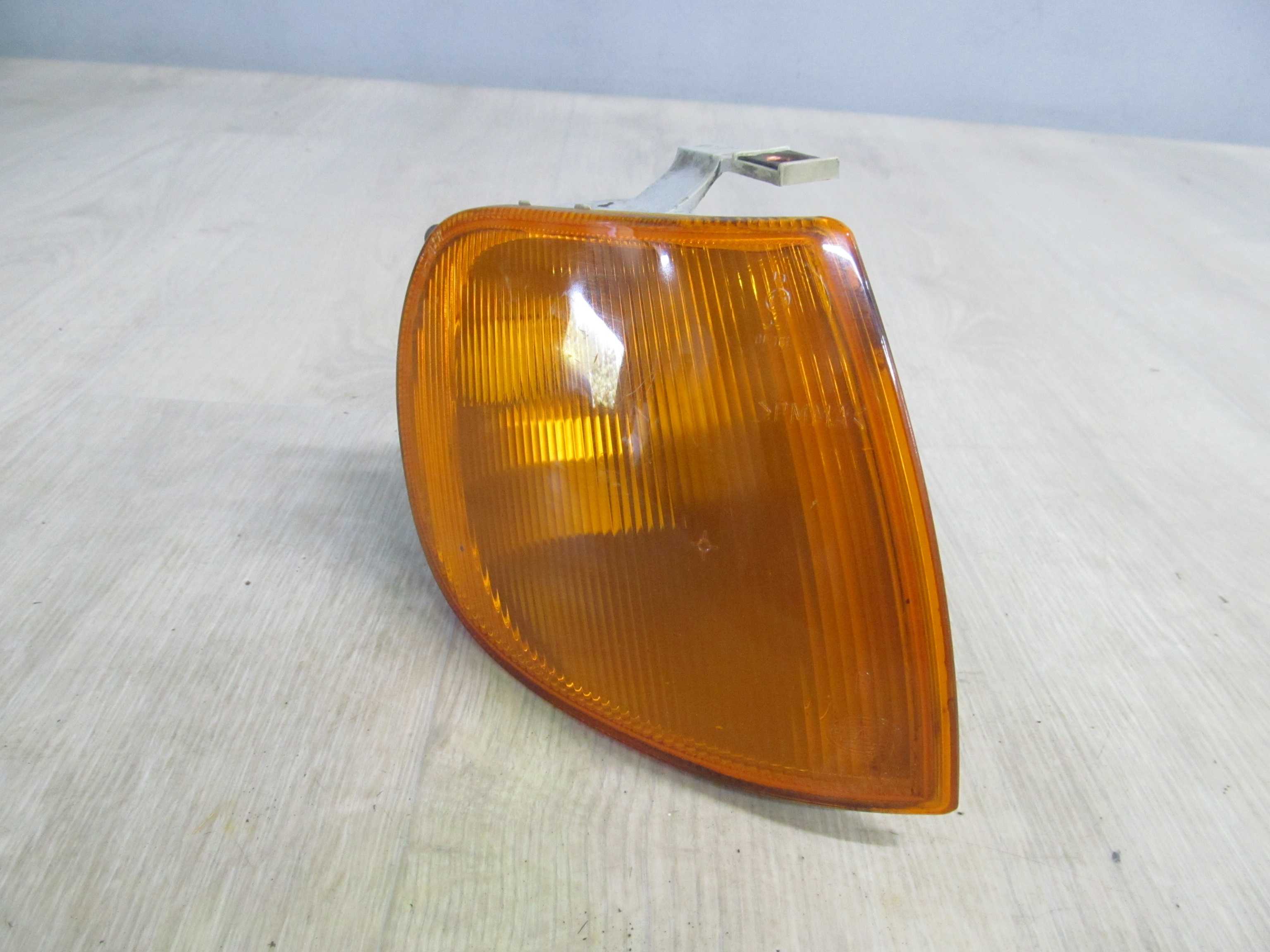 VW POLO 6N0 92-99 KIERUNKOWSKAZ PRAWY
