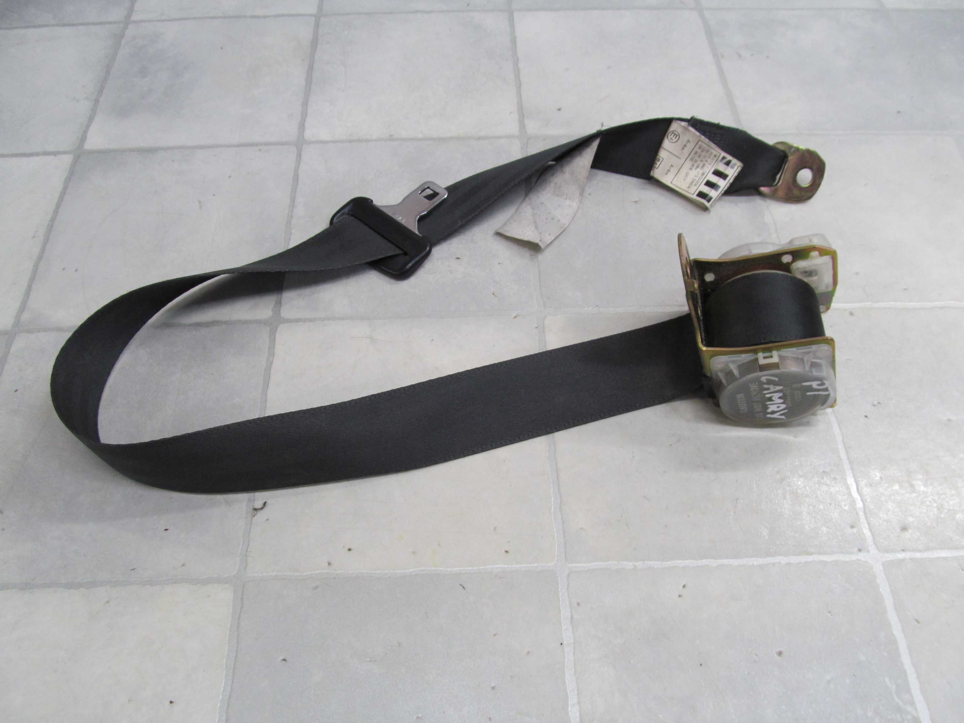 TOYOTA CAMRY VI 01-06 PAS BEZPIECZENSTWA PRAWY LEWY TYL