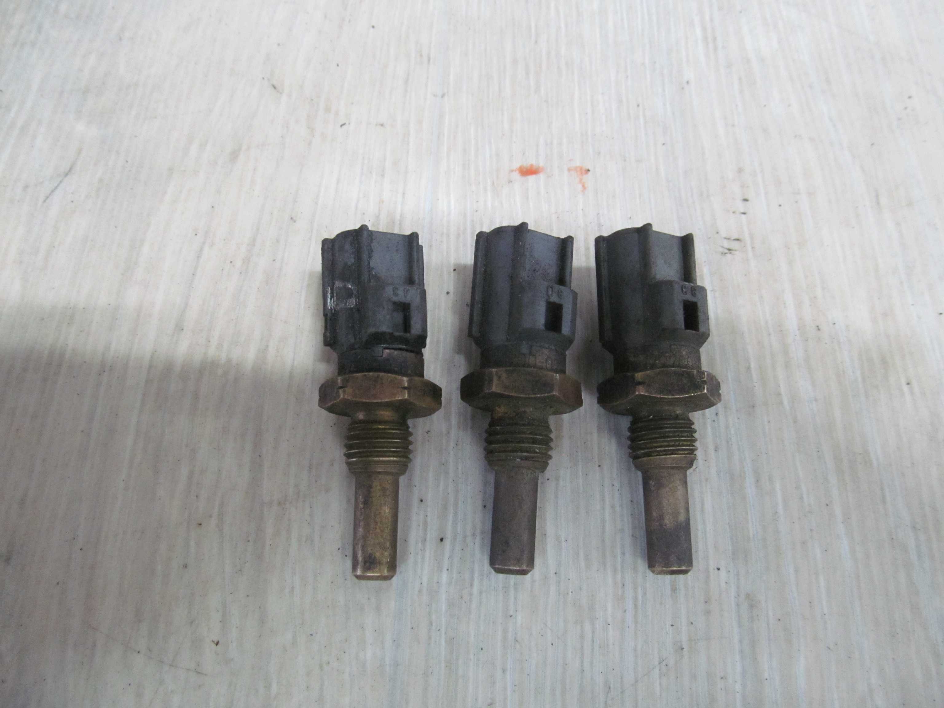 MAZDA FORD  CZUJNIK TEMPERATURY 179700-0220