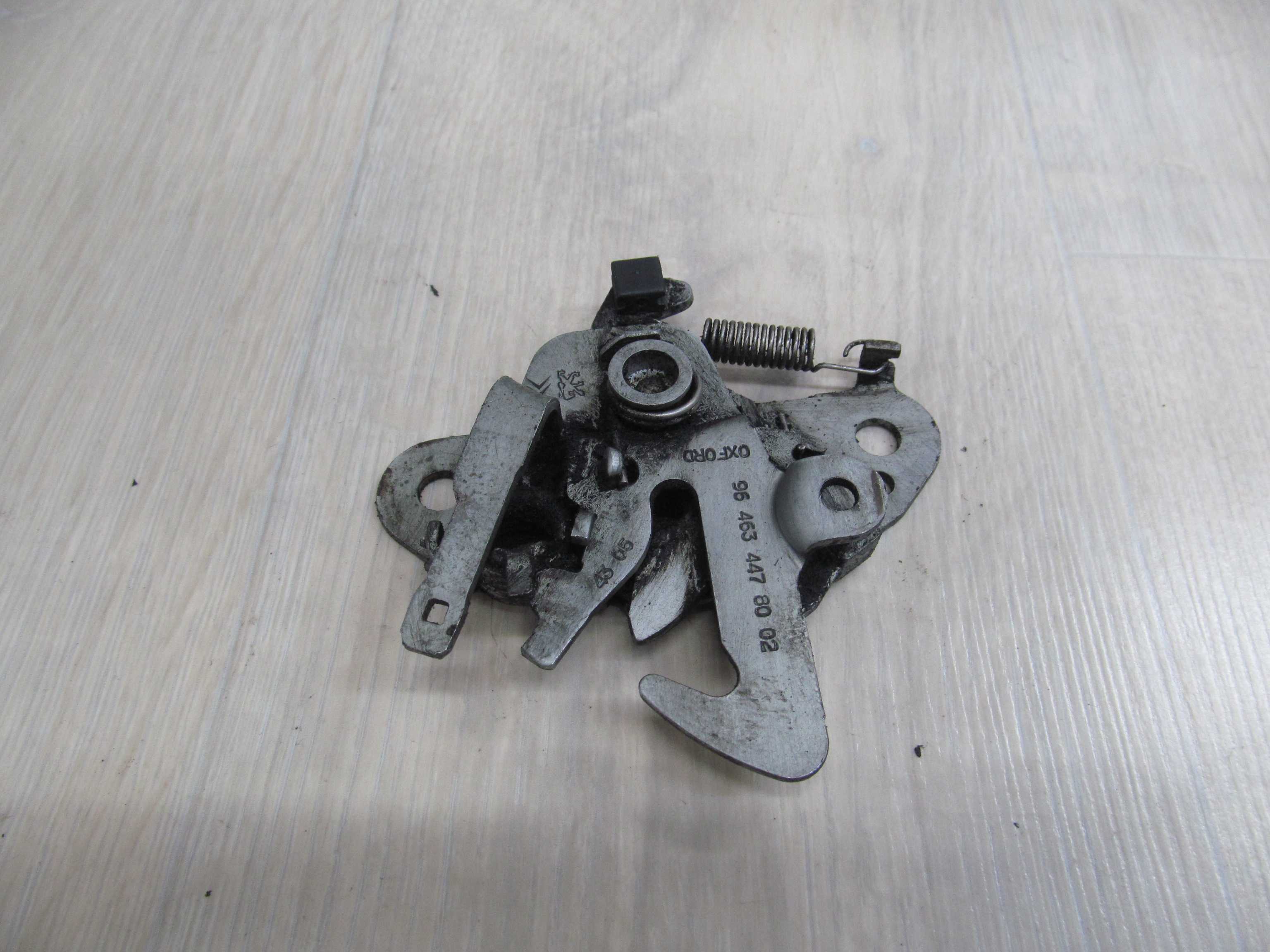 PEUGEOT 407 04- ZAMEK MASKI 9646344780