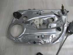 MERCEDES C W204 07- PODNOSNIK MECHANIZM SZYBY PP
